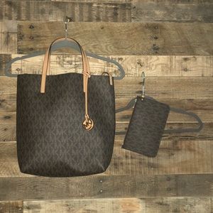 Michael Kors Tote w/ Cosmetic Bag